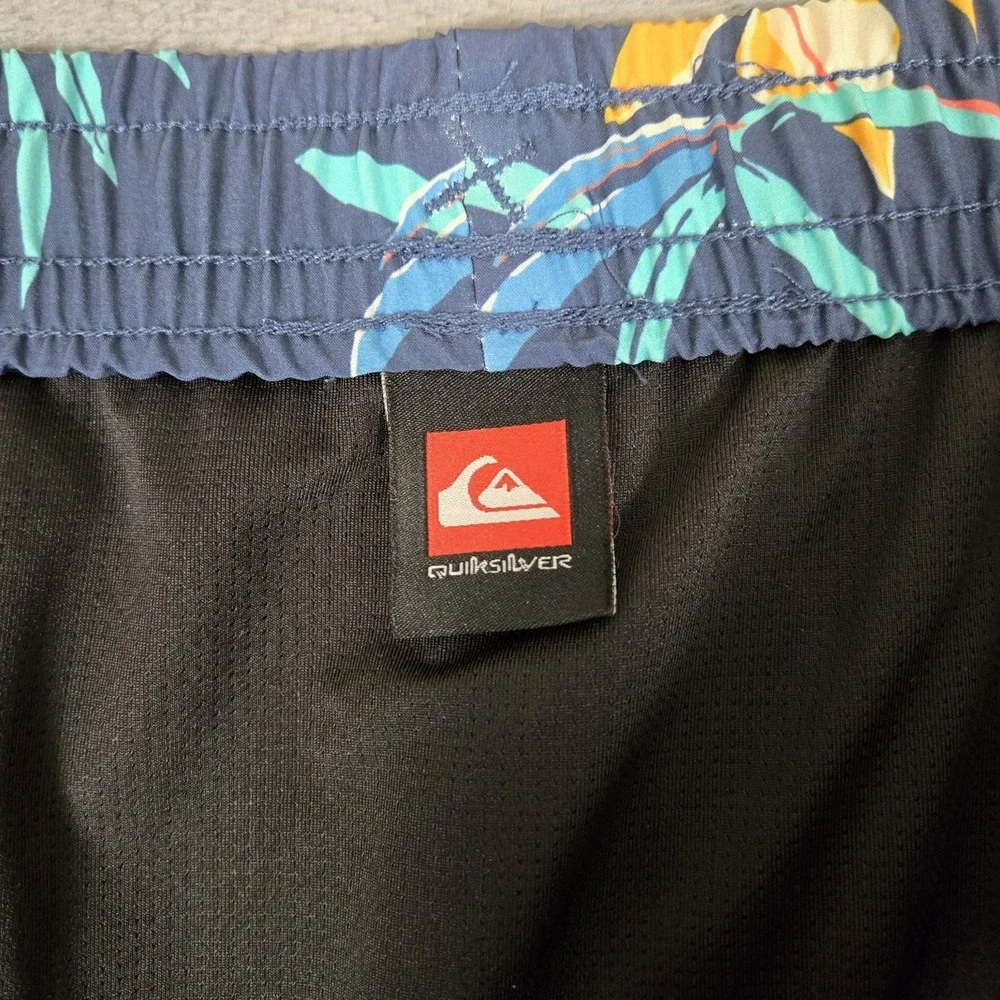 Quicksilver Swim Trunks Mens 2XL Mesh Lined Floral Board Shorts Resort Wear NWT‎